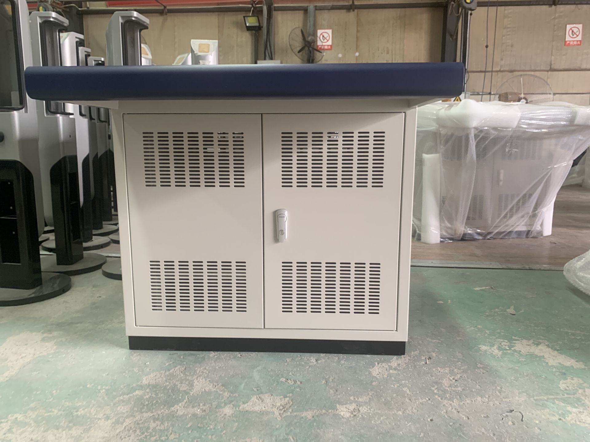 成都中控操作臺廠家在哪